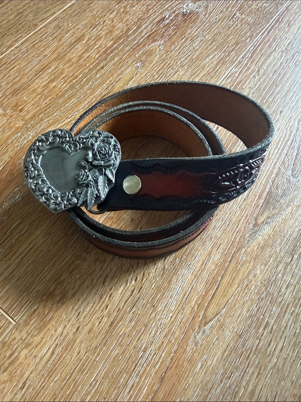 Vintage 90s Siskiyou Women’s Heart Floral Pewter Belt Buckle Leather Belt Y2K